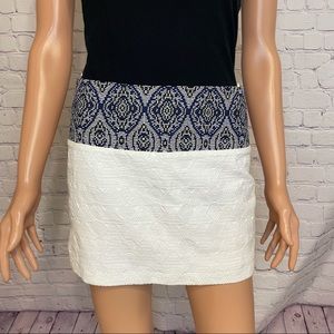 ZARA White Lace Mini Skirt w/ Blue Lace Detail size medium